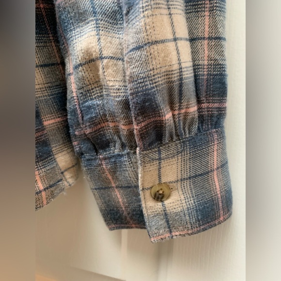 DEX flannel button down - Picture 4 of 8